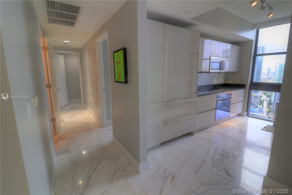 1010 Brickell Ave - Photo 21