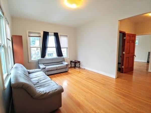 27 Elmwood Park - Photo 2