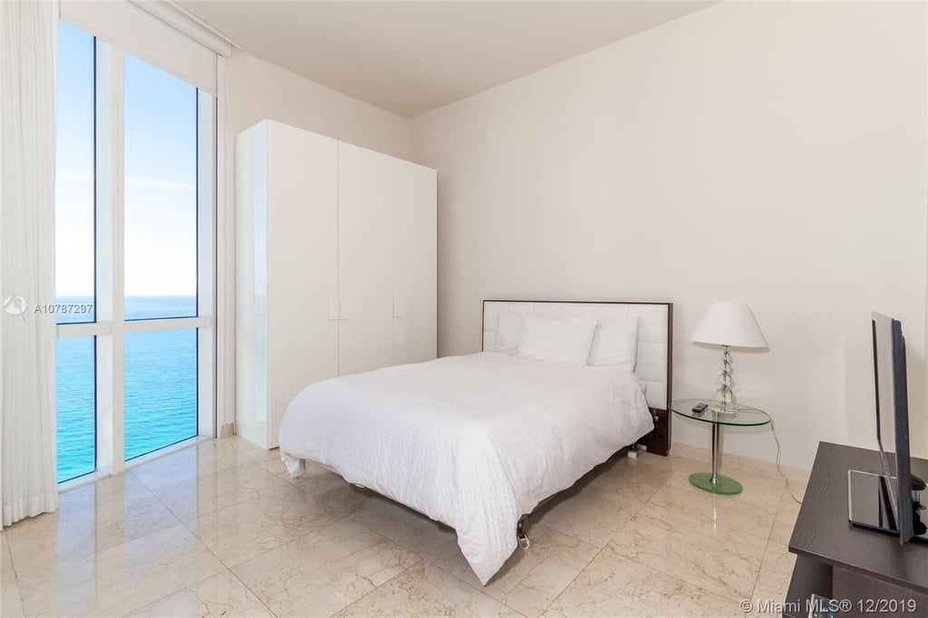 16001 Collins Ave - Photo 32
