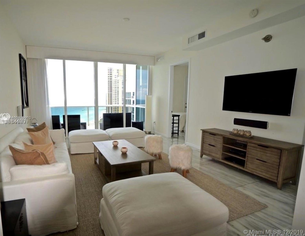 18101 Collins Ave - Photo 44