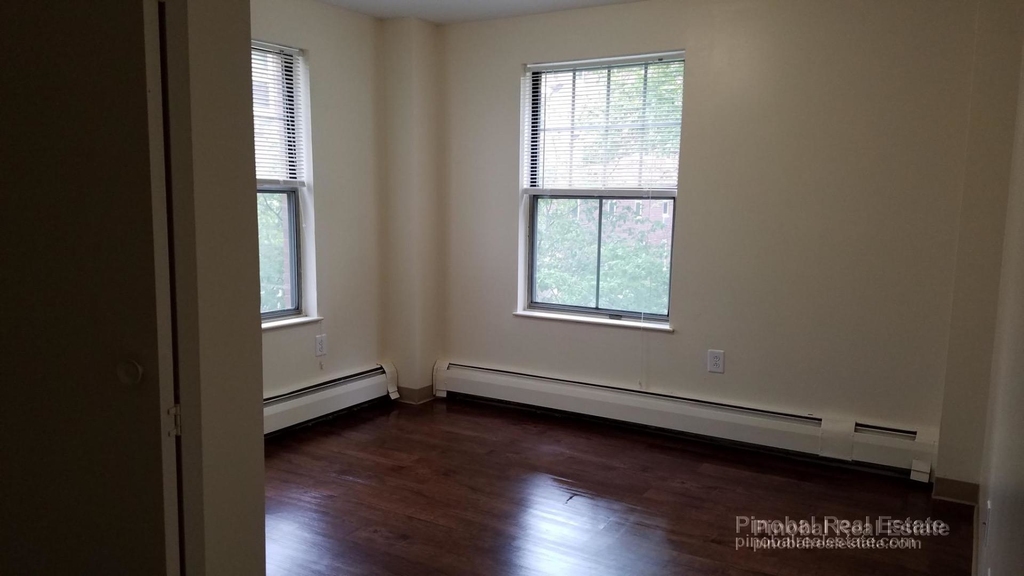 134 Northampton St. - Photo 2