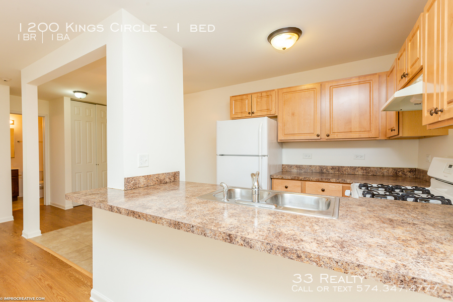 1200 Kings Circle - Photo 2