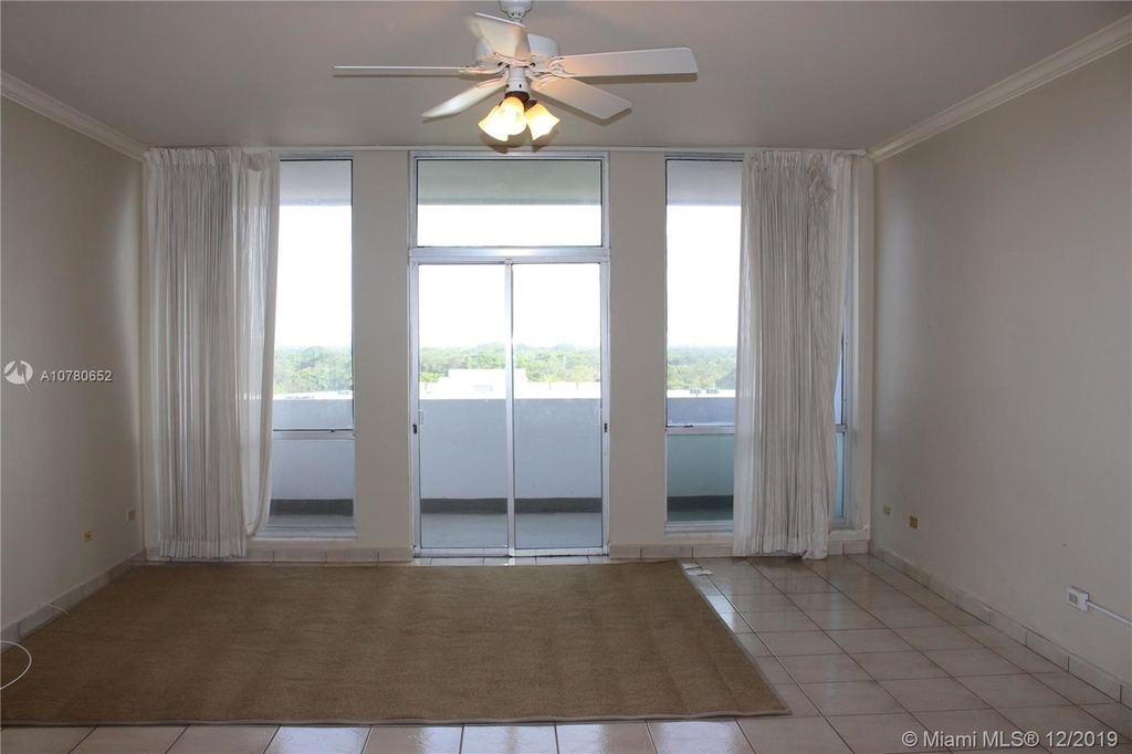 700 Biltmore Way - Photo 2