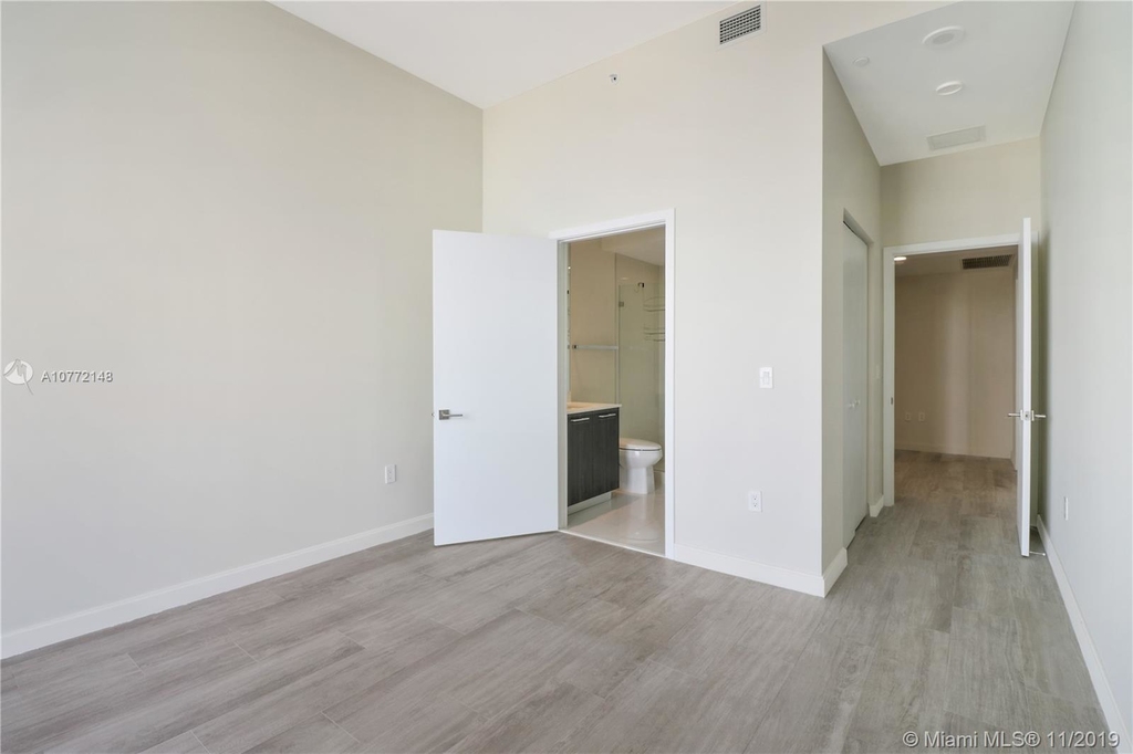 45 Sw 9 St - Photo 64