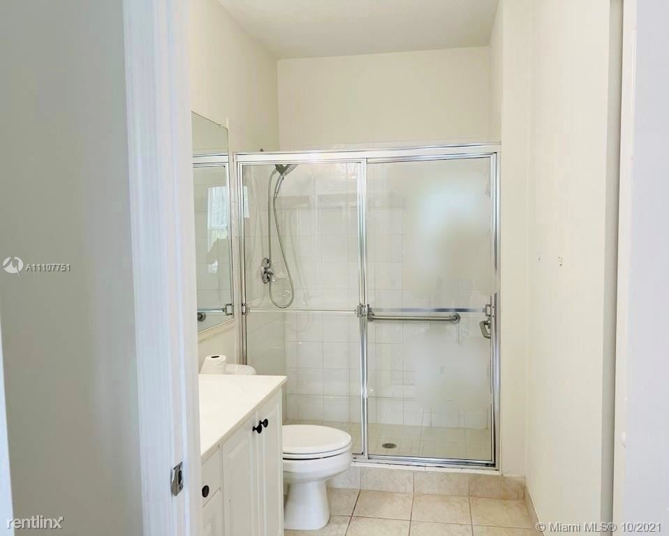 4400 Sw 160th Ave - Photo 1