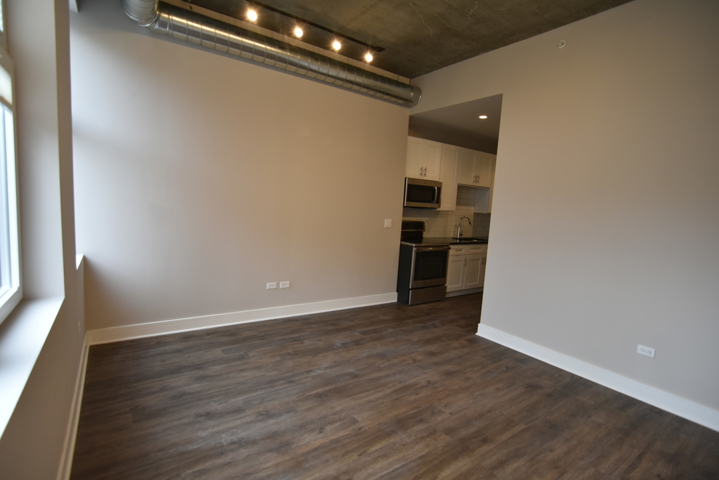 3833 North Broadway - Photo 2