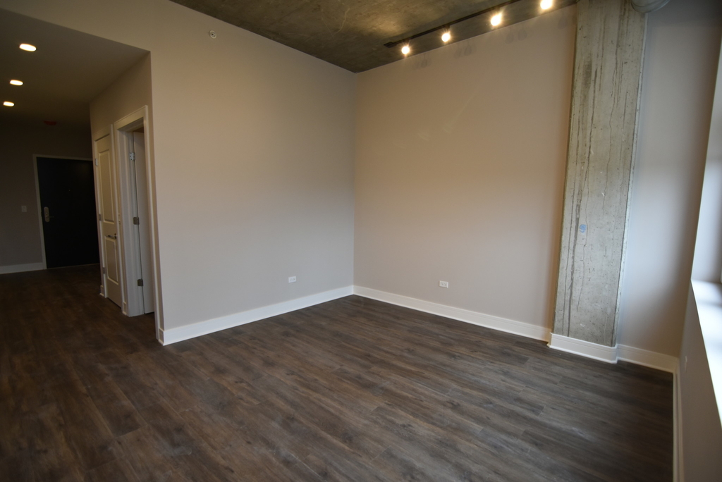 3833 North Broadway - Photo 8