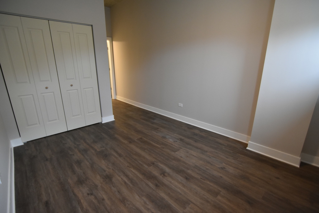 3833 North Broadway - Photo 5