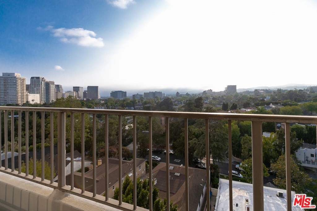 10501 Wilshire - Photo 11