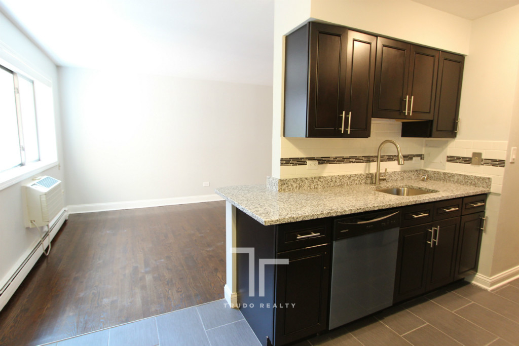 6201 N Kenmore Ave - Photo 3