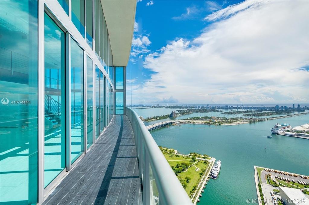 888 Biscayne Blvd - Photo 0