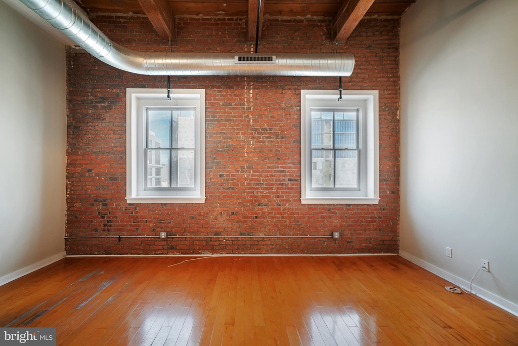 1010 Arch Street - Photo 10