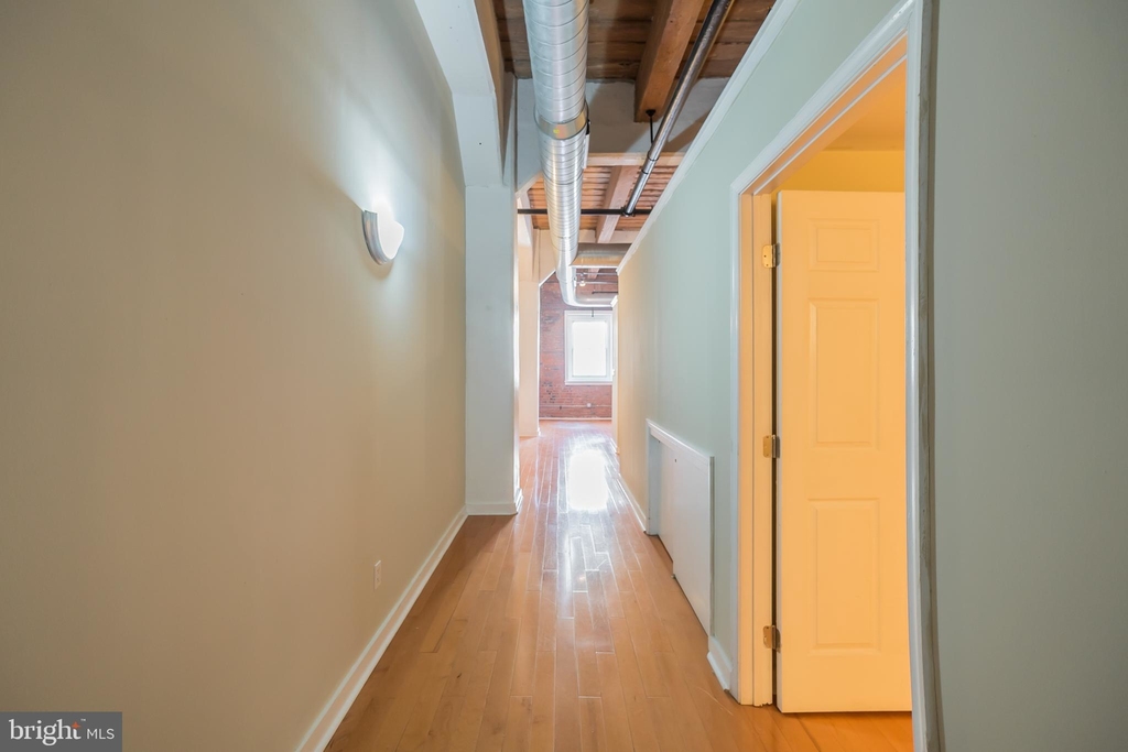 1010 Arch Street - Photo 12