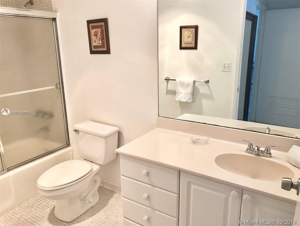 19370 Collins Ave - Photo 21