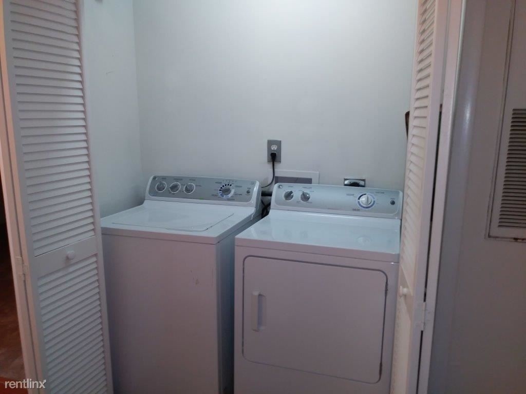 1230 University Ct Apt 103 - Photo 5