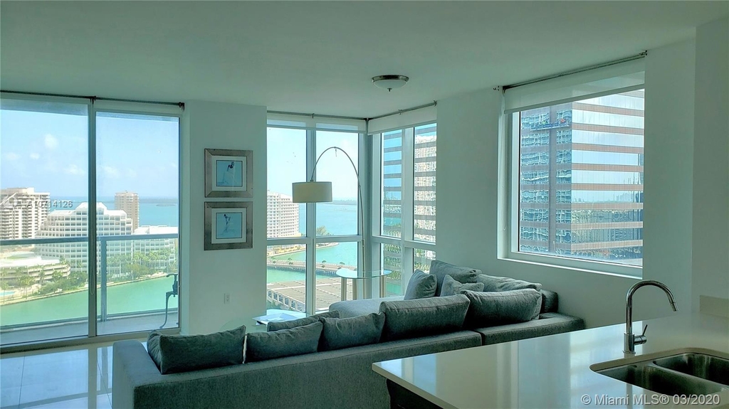 500 Brickell Ave - Photo 4