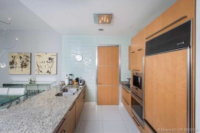 15901 Collins Ave - Photo 29