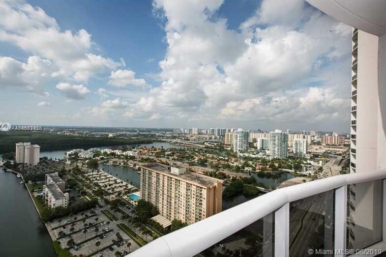 15811 Collins Ave - Photo 27