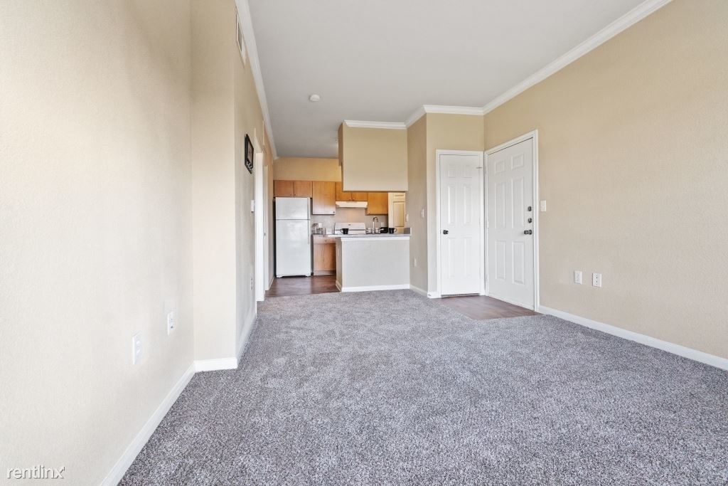 6504 Falcon River Way - Photo 21