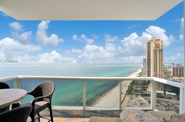 18101 Collins Ave - Photo 15