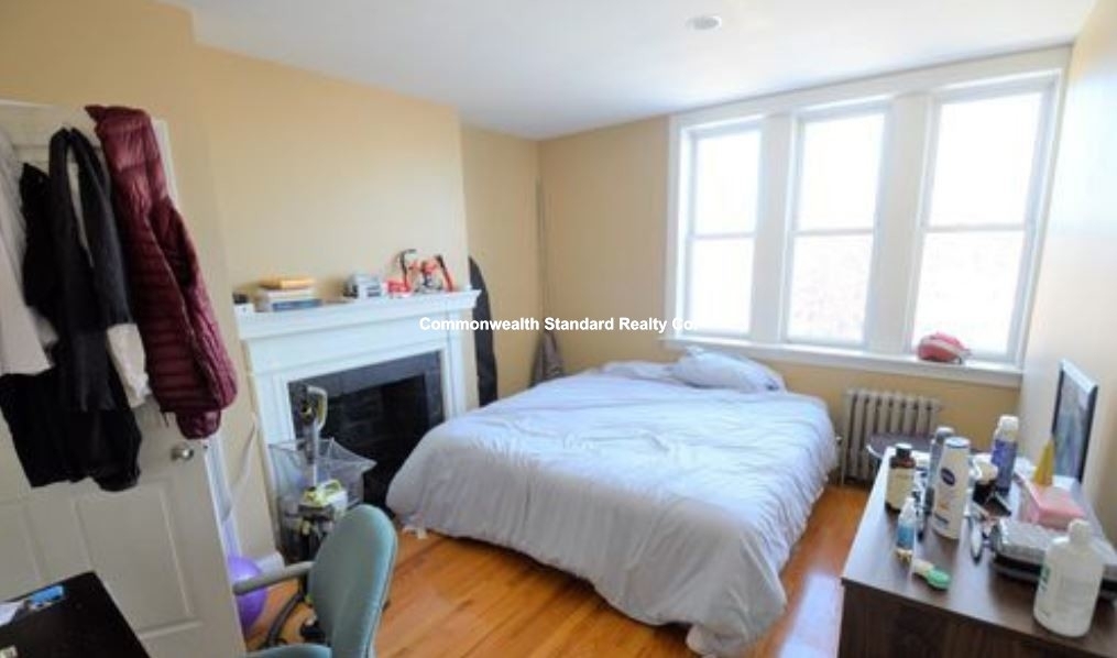 328 Saint Paul St - Photo 3