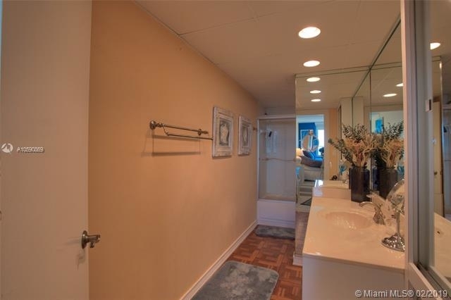 5005 Collins Ave - Photo 15