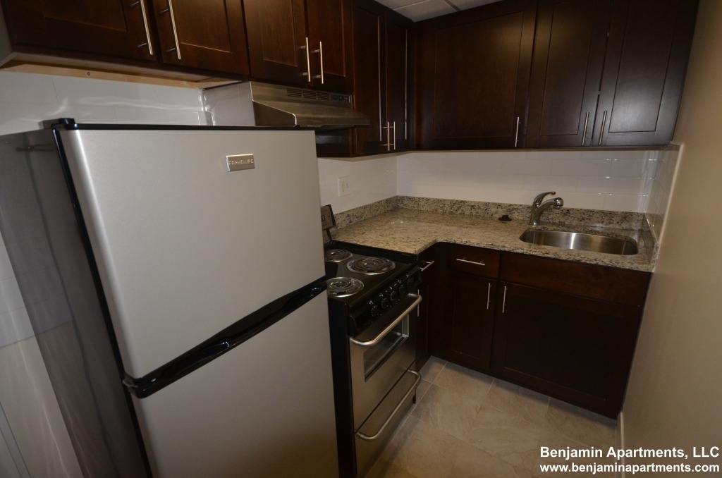 62 Boylston Street - Photo 5