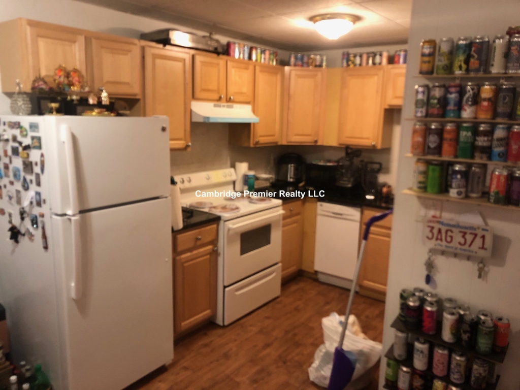 88 Beacon St - Photo 1