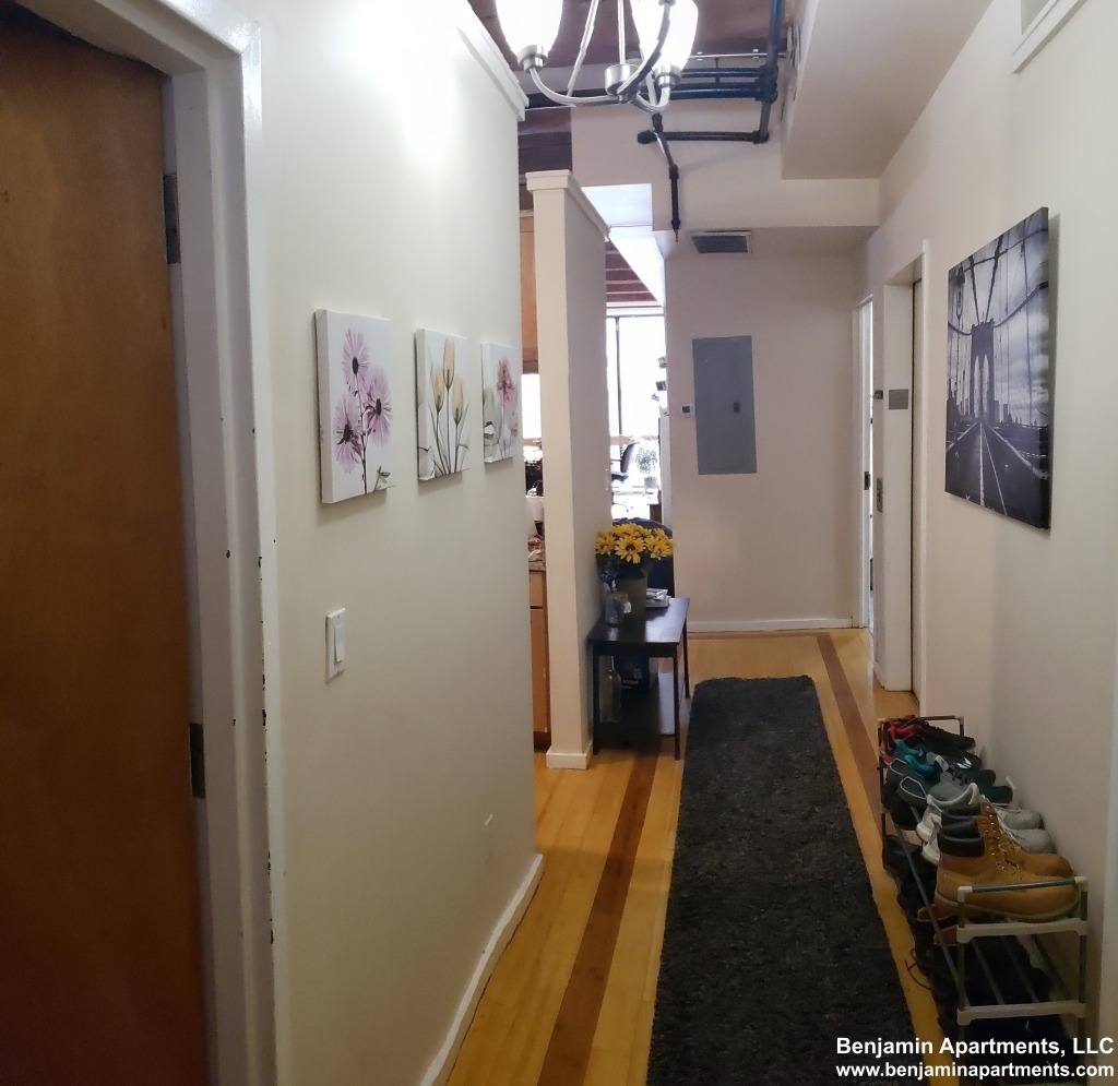 254 Friend Street - Photo 3