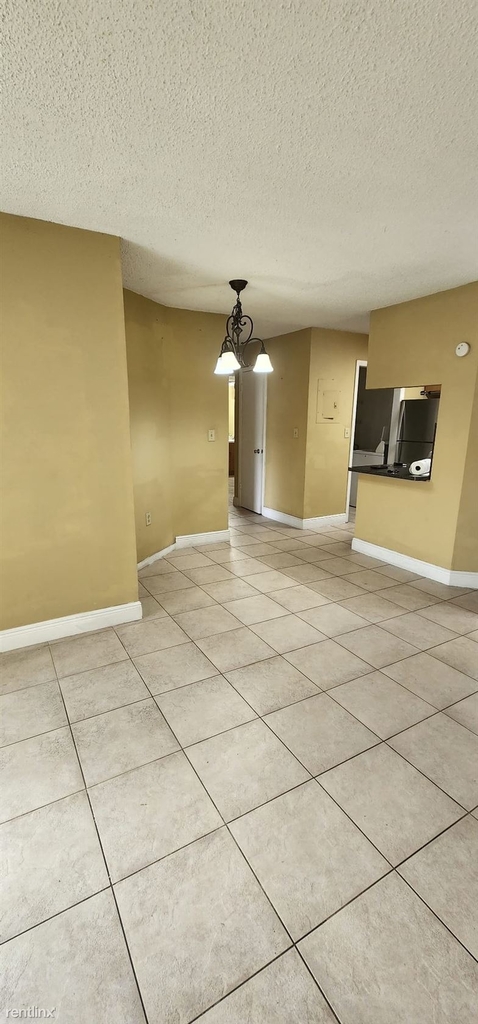 17440 Nw 67th Ct Apt I - Photo 4