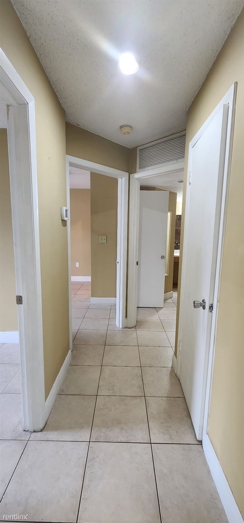 17440 Nw 67th Ct Apt I - Photo 10