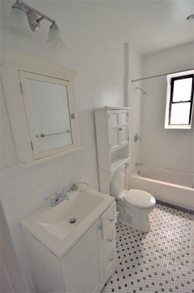 974 Saint Nicholas Ave - Photo 8