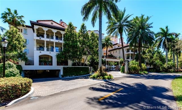 19123 Fisher Island Dr - Photo 10