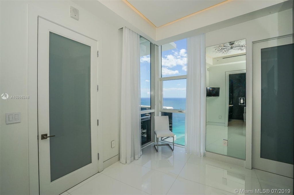 18101 Collins Ave - Photo 53