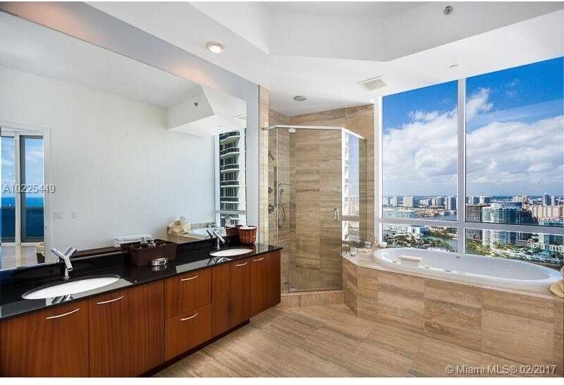 15811 Collins Ave - Photo 32