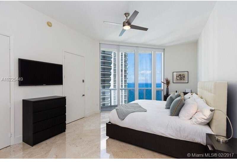 15811 Collins Ave - Photo 20