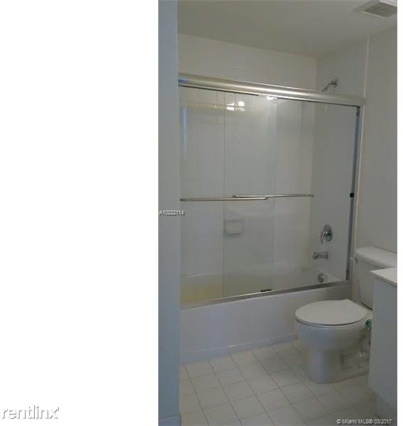 2475 Brickell Ave Apt 1304 - Photo 4