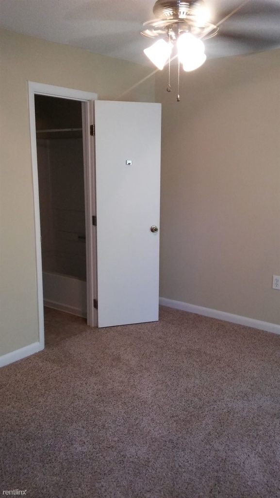 1441 Collegiate Cir Apt 103 - Photo 6