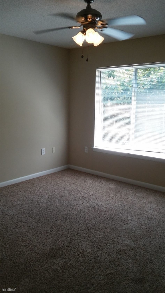 1441 Collegiate Cir Apt 103 - Photo 7