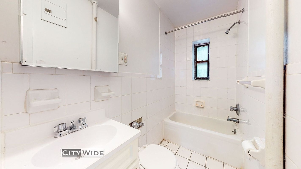 410 East 75th Street - Photo 3