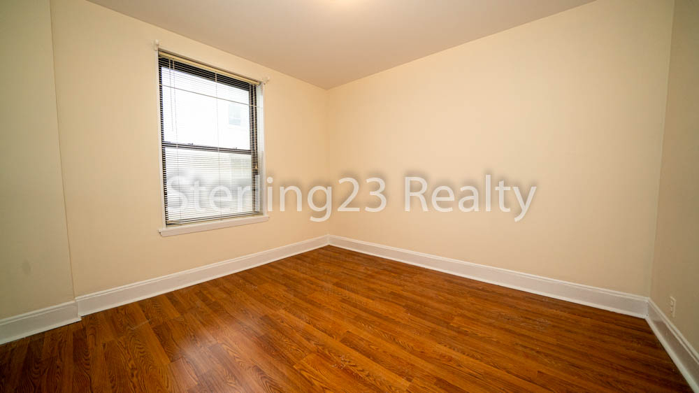 31-52 36th Street - Photo 4