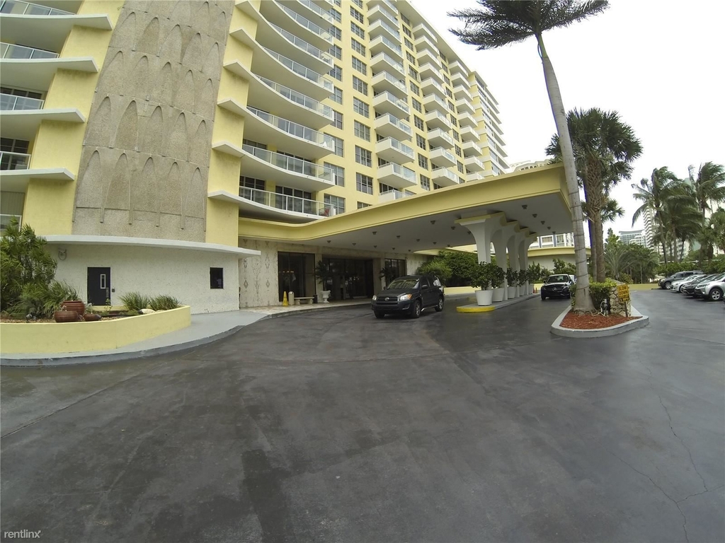 5600 Collins Ave - Photo 2