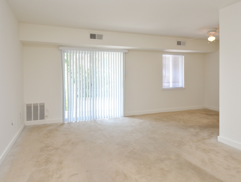 27 E Central Avenue - Photo 1