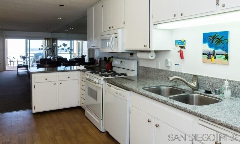 3755 Ocean Front Walk - Photo 8