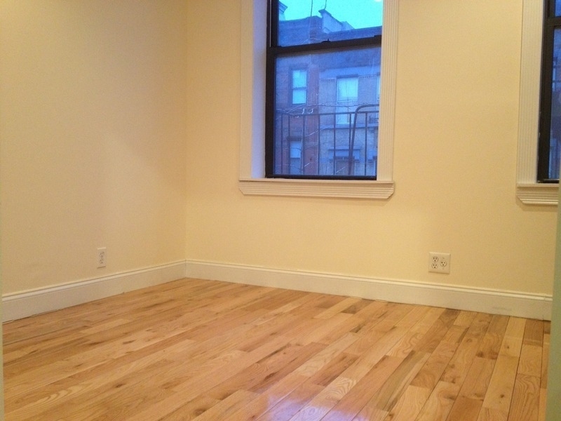 256 East 10 Street - Photo 2