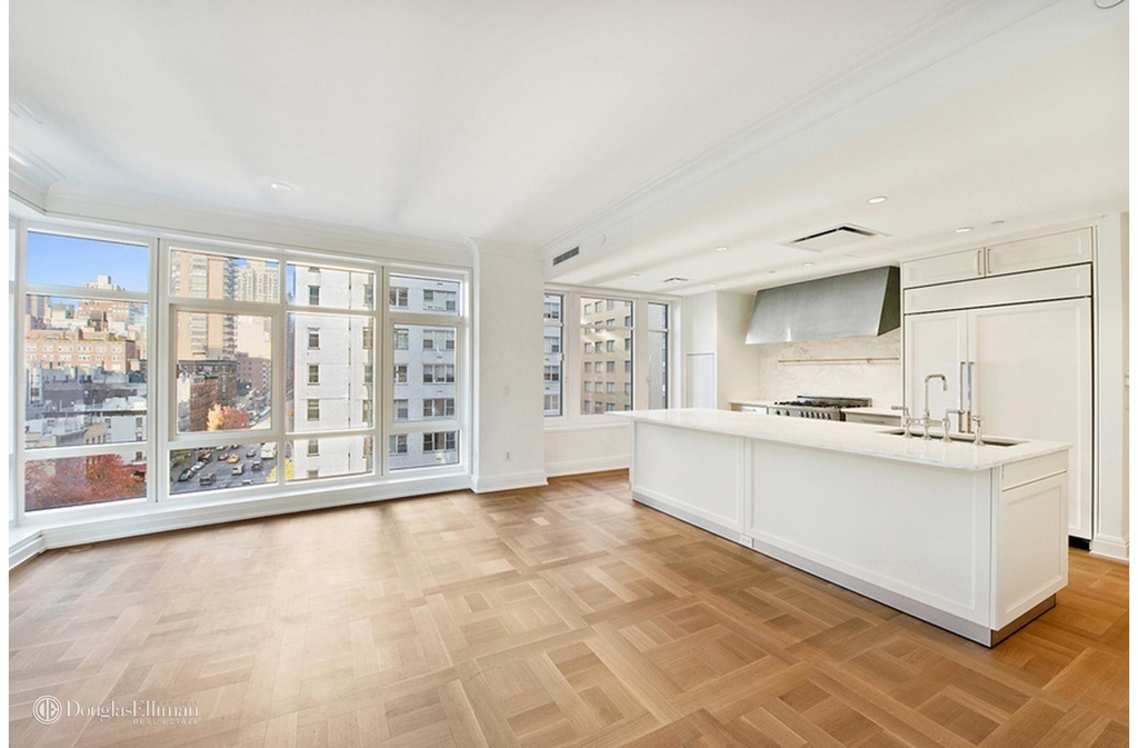 200 East 79th St - Photo 0