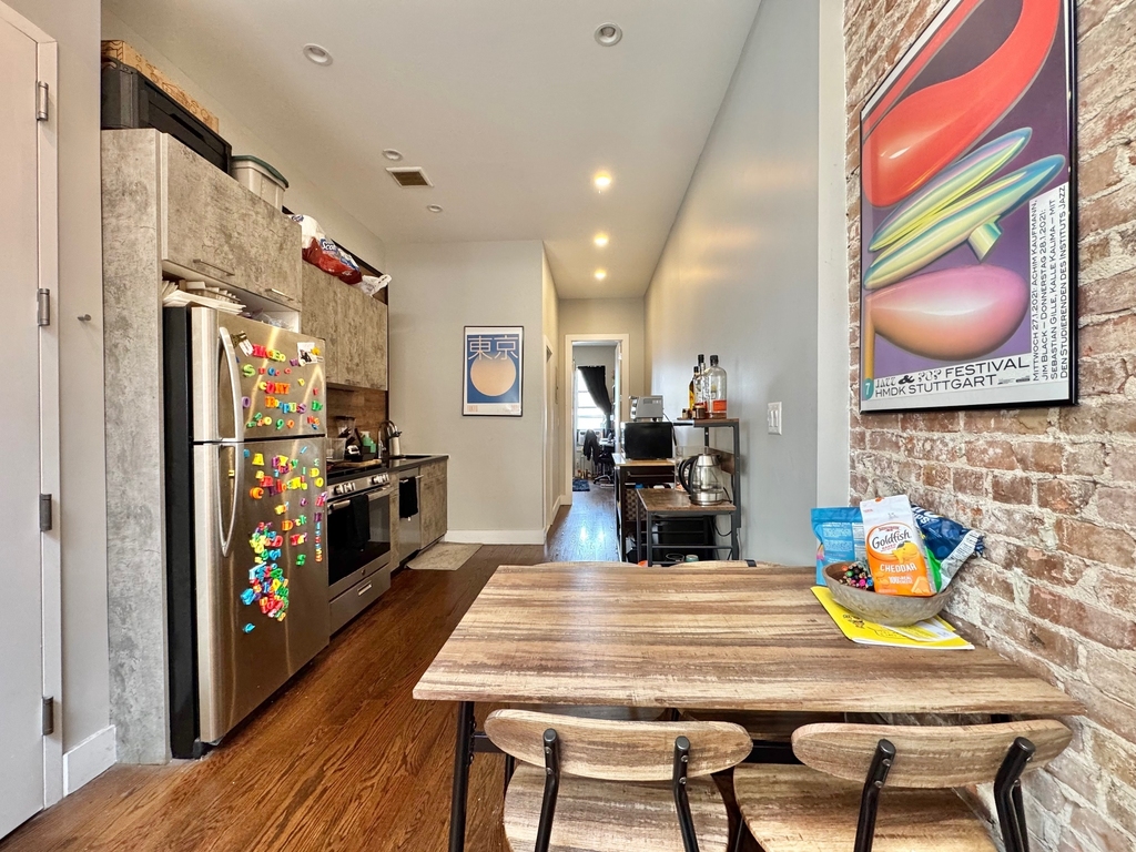 264 Cornelia Street - Photo 1