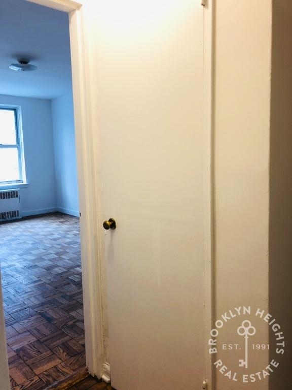 30 Monroe Place - Photo 2