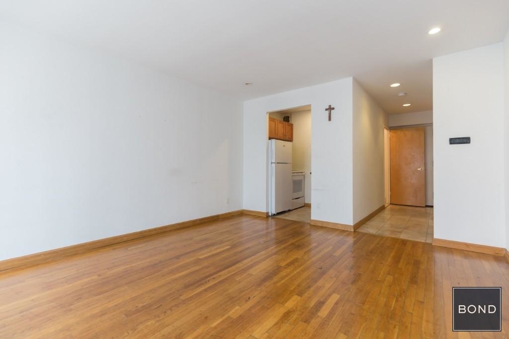 370 West 30th Street - Photo 1