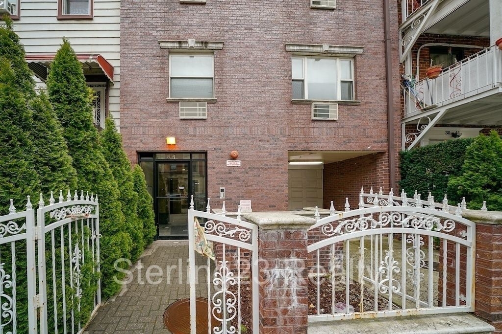 30-37 30th Street - Photo 10